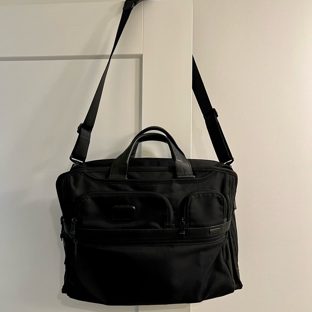 Men’s Tumi Alpha Compact Large Screen Laptop Briefcase